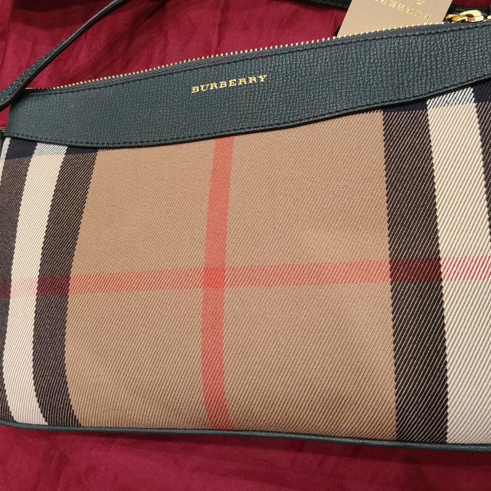 Brand New Authentic Burberry Peyton House Check Crossbody Green